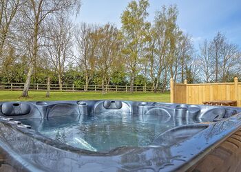 Regency Lodge - Cleveland Hills View, Hutton Rudby, Yarm 