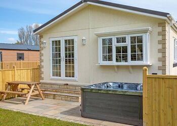 Regency Lodge - Cleveland Hills View, Hutton Rudby, Yarm 