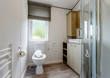 Oak Lodge Spa Waterside (Pet) 