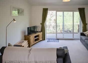 Chestnut Lodge - Clun Valley Lodges, Clunton, Craven Arms