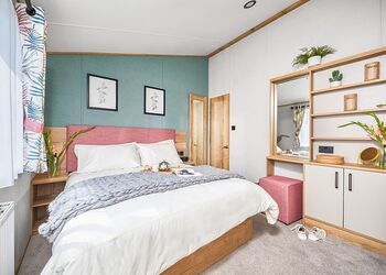 Diamond Lodge 2 Bed No Dogs (Hot Tub) - Clwydian View at ParcFarm, Mold