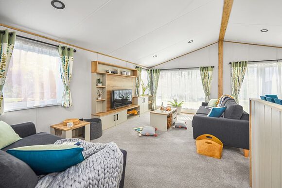 Diamond Lodge 2 Bed No Dogs (Hot Tub) - Clwydian View at ParcFarm, Mold