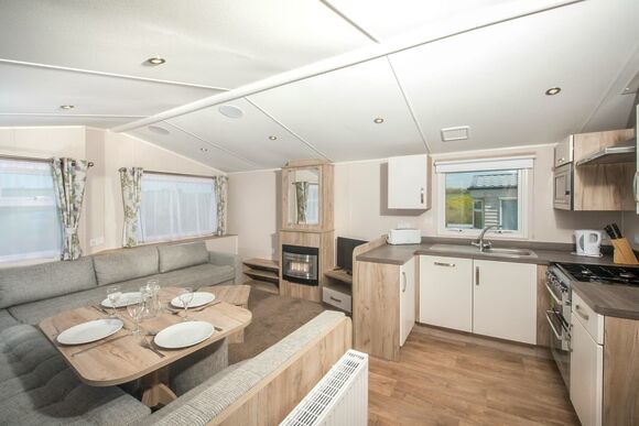 3 Bedroom Silver Caravan - Combe Martin Beach, Combe Martin