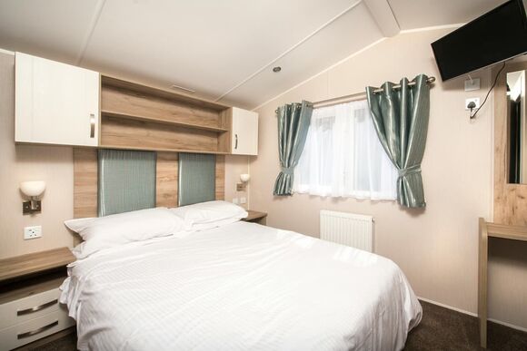 3 Bedroom Silver Caravan - Combe Martin Beach, Combe Martin
