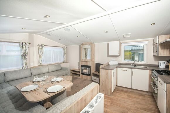 3 Bed Silver Caravan Pet - Combe Martin Beach, Combe Martin