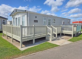Platinum 8 caravan Hot tub - Coastfields Holiday Village, Ingoldmells, Skegness