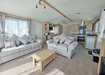 Platinum 8 caravan Hot tub - Coastfields Holiday Village, Ingoldmells, Skegness