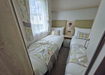 Platinum 8 caravan Hot tub - Coastfields Holiday Village, Ingoldmells, Skegness