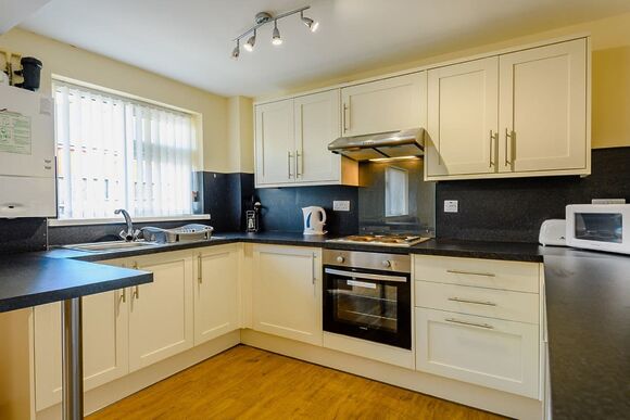 Coastfields Ground Floor Apartment - Coastfields Holiday Village, Ingoldmells, Skegness