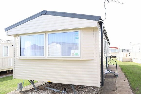 Silver 8 Caravan (Pet) - Coastfields Holiday Village, Ingoldmells, Skegness