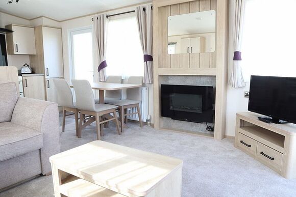 Platinum 8 Caravan - Coastfields Holiday Village, Ingoldmells, Skegness