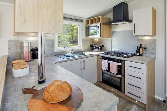 Platinum 8 Caravan - Coastfields Holiday Village, Ingoldmells, Skegness