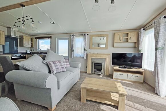 Platinum 8 caravan Hot tub - Coastfields Holiday Village, Ingoldmells, Skegness