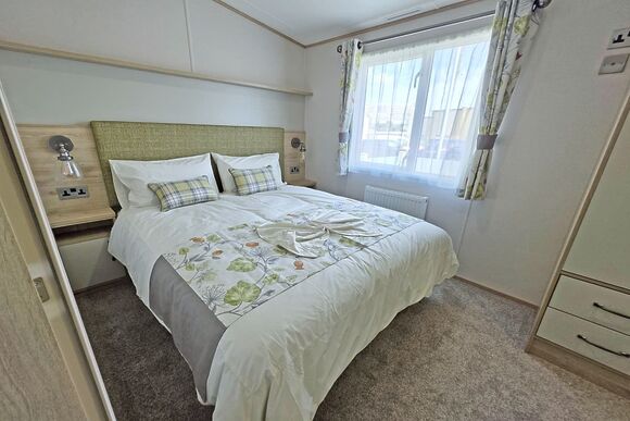 Platinum 8 caravan Hot tub - Coastfields Holiday Village, Ingoldmells, Skegness