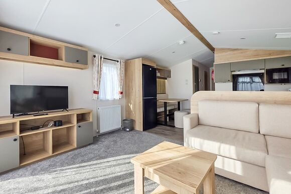 Brand New Luxury Silver Caravan - Coastfields Holiday Village, Ingoldmells, Skegness