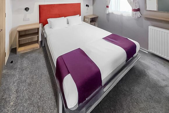 Brand New Luxury Silver Caravan - Coastfields Holiday Village, Ingoldmells, Skegness