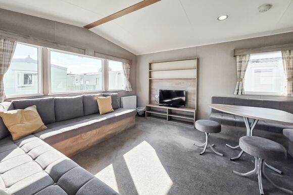 Brand New Luxury Silver Caravan sleeps 8 - Coastfields Holiday Village, Ingoldmells, Skegness