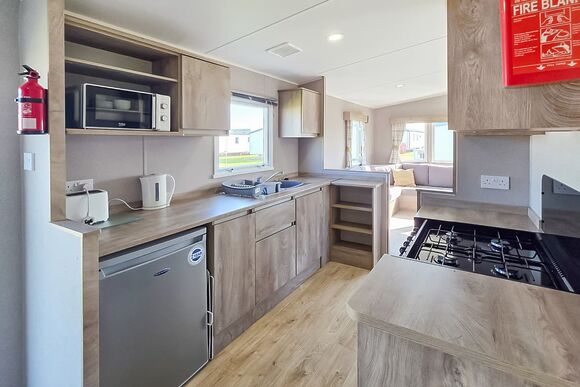 Brand New Luxury Silver Caravan sleeps 8 - Coastfields Holiday Village, Ingoldmells, Skegness