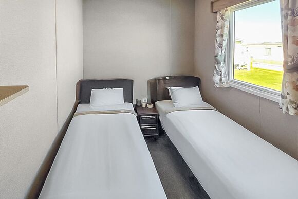 Brand New Luxury Silver Caravan sleeps 8 - Coastfields Holiday Village, Ingoldmells, Skegness