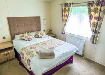 Colliery Lodge 3 Spa - Colliery Lane Lodges, Swadlincote, Nr Ashby-de-la-Zouch