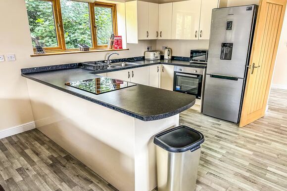 Colliery Cottage - Colliery Lane Lodges, Swadlincote, Nr Ashby-de-la-Zouch