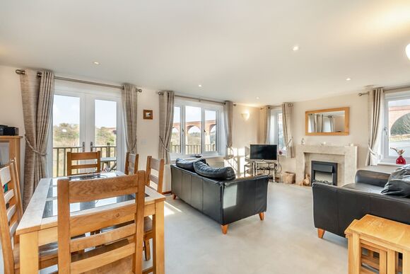 Cooke&rsquo;s Cottage - Captain Cook&rsquo;s Haven, Larpool, Whitby