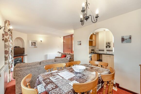 Discovery Cottage - Captain Cook&rsquo;s Haven, Larpool, Whitby