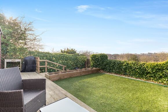 Cook&rsquo;s Cabin - Captain Cook&rsquo;s Haven, Larpool, Whitby