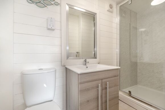 Cook&rsquo;s Cabin - Captain Cook&rsquo;s Haven, Larpool, Whitby