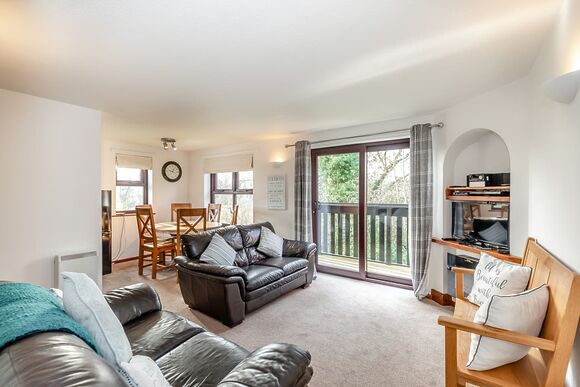 Navigator Cottage - Captain Cook&rsquo;s Haven, Larpool, Whitby