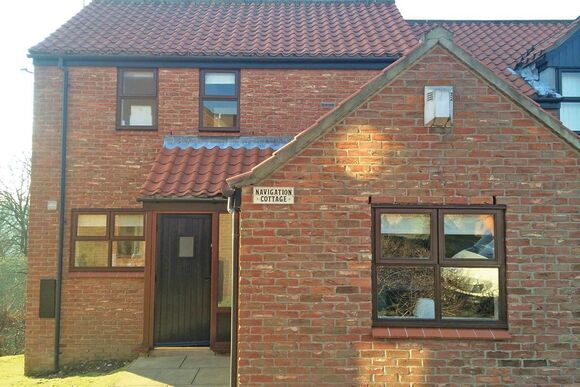 Navigator Cottage - Captain Cook&rsquo;s Haven, Larpool, Whitby