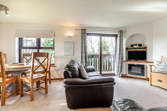 Navigator Cottage - Captain Cook&rsquo;s Haven, Larpool, Whitby