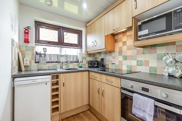 Navigator Cottage - Captain Cook&rsquo;s Haven, Larpool, Whitby