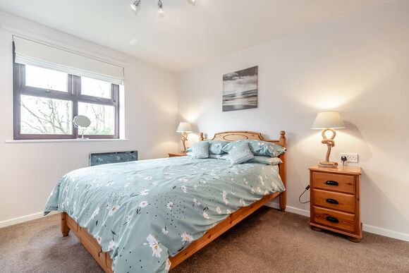 Navigator Cottage - Captain Cook&rsquo;s Haven, Larpool, Whitby