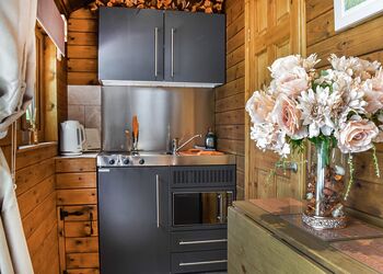 Willows Lodge - Coole Acres Fishery & Leisure Park, Newhall, Nr. Nantwich