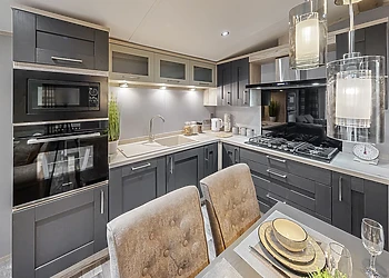 Pool View Lodge - Coole Acres Fishery & Leisure Park, Newhall, Nr. Nantwich