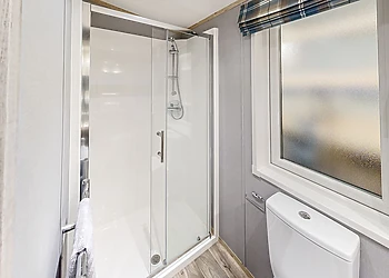 Pool View Lodge - Coole Acres Fishery & Leisure Park, Newhall, Nr. Nantwich