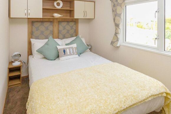 8 Berth Luxury Caravan - Mersea Island Holiday Park, Mersea Island, Colchester