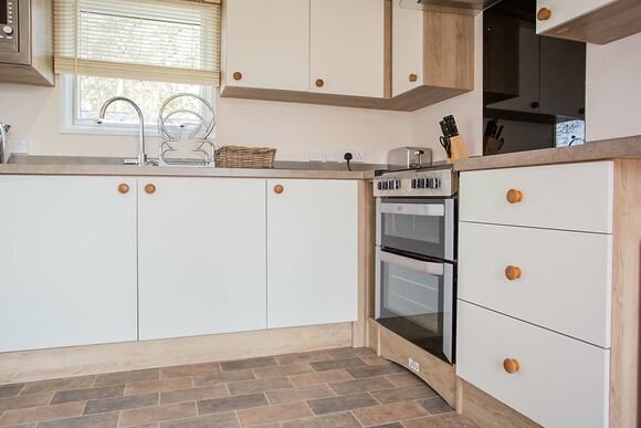 Exclusive 6 Berth Seaview Caravan Pet - Mersea Island Holiday Park, Mersea Island, Colchester