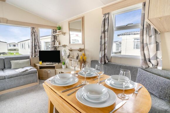 Bronze Caravan with parking - Crantock Beach, Newquay