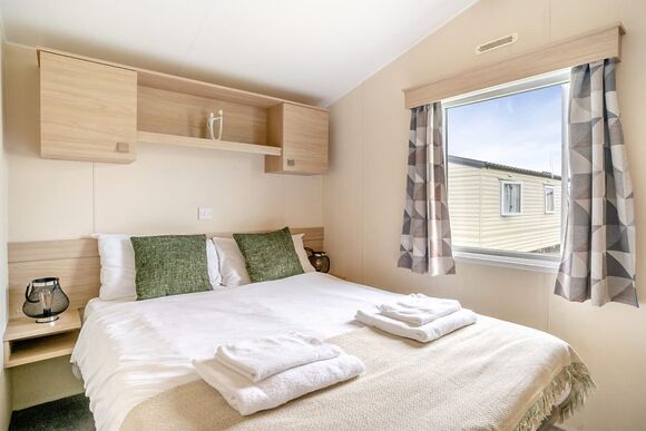 Bronze Caravan with parking, Bronze Caravan with parking* P - Crantock Beach, Newquay