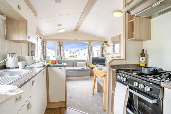 Bronze Caravan with parking** P, Bronze Caravan with parking - Crantock Beach, Newquay
