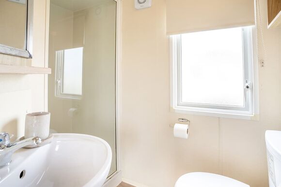 Bronze Caravan with parking** P, Bronze Caravan with parking - Crantock Beach, Newquay