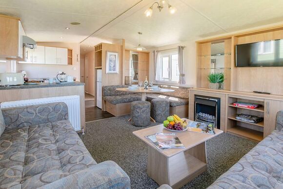 Gold Caravan with parking, decking & sea view - Crantock Beach, Newquay