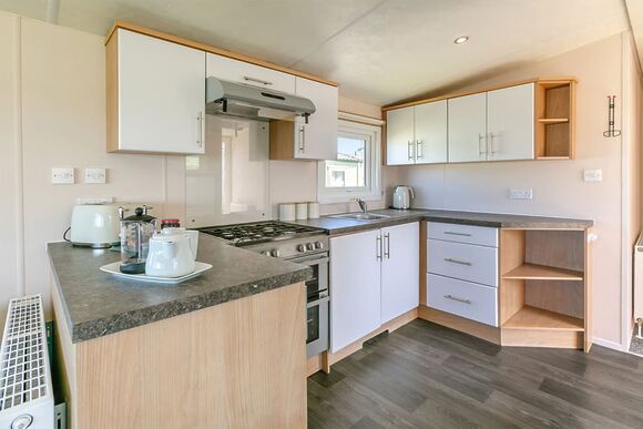 Gold Caravan with parking, decking & sea view, Gold Caravan with parking, decking & sea view P - Crantock Beach, Newquay