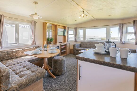 Gold Caravan with parking, decking & sea view, Gold Caravan with parking, decking & sea view * P - Crantock Beach, Newquay