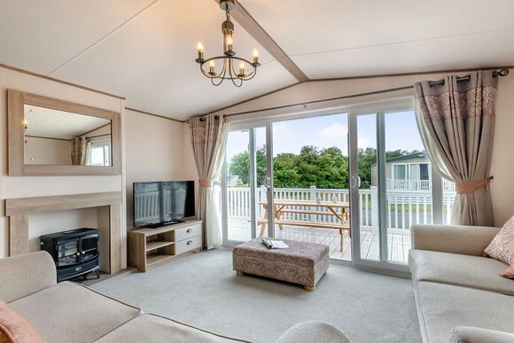 Gold Premium, parking, ensuite, decking & sea view - Crantock Beach, Newquay