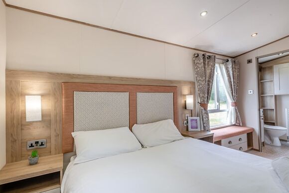 Gold Premium, parking, ensuite, decking & sea view, Gold Premium Caravan with parking, ensuite, decking & sea view P - Crantock Beach, Newquay