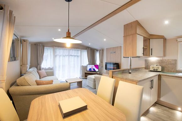 Gold Premium, parking, decking & sea view - Crantock Beach, Newquay