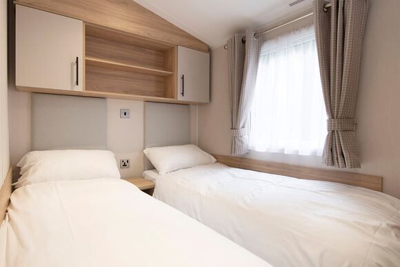 Gold Premium, parking, decking & sea view - Crantock Beach, Newquay